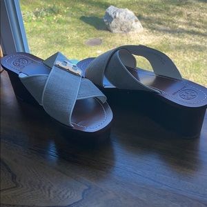 NEW Tory Burch Wedge Platform Slide Sandals!